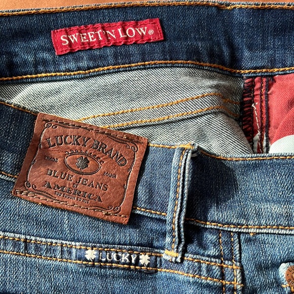 Lucky Brand curvy jeans - Picture 7 of 10